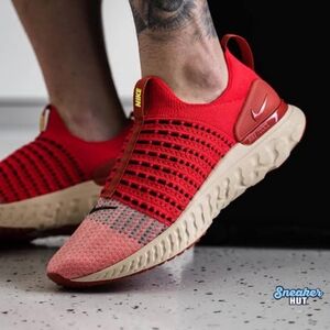 Nike Red and Cream Men's Sneakers